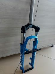 Вилка 26" х 28,6 амортизир. SUNTOR регулир. крепл.под V-brake, диск.торм., синяя купить в Воронеже
