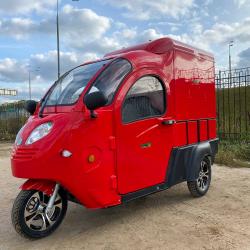 Трицикл грузовой GreenCamel Тендер E1200 (72V 2500W) кабина, BOX, понижающая красный купить в Воронеже